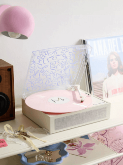 Urban Outfitters黑膠留聲機_Shipgo美國代運